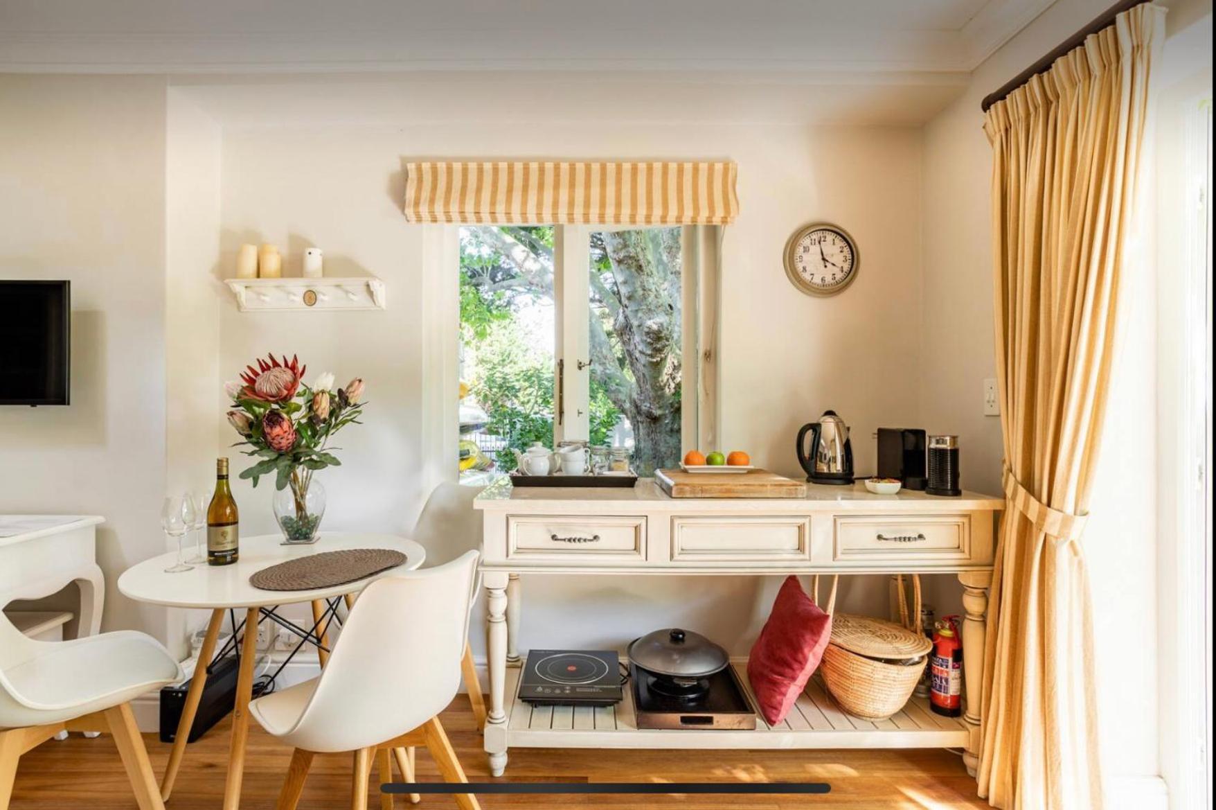 Guest Suite - Leafy Constantia Guest House ケープタウン エクステリア 写真