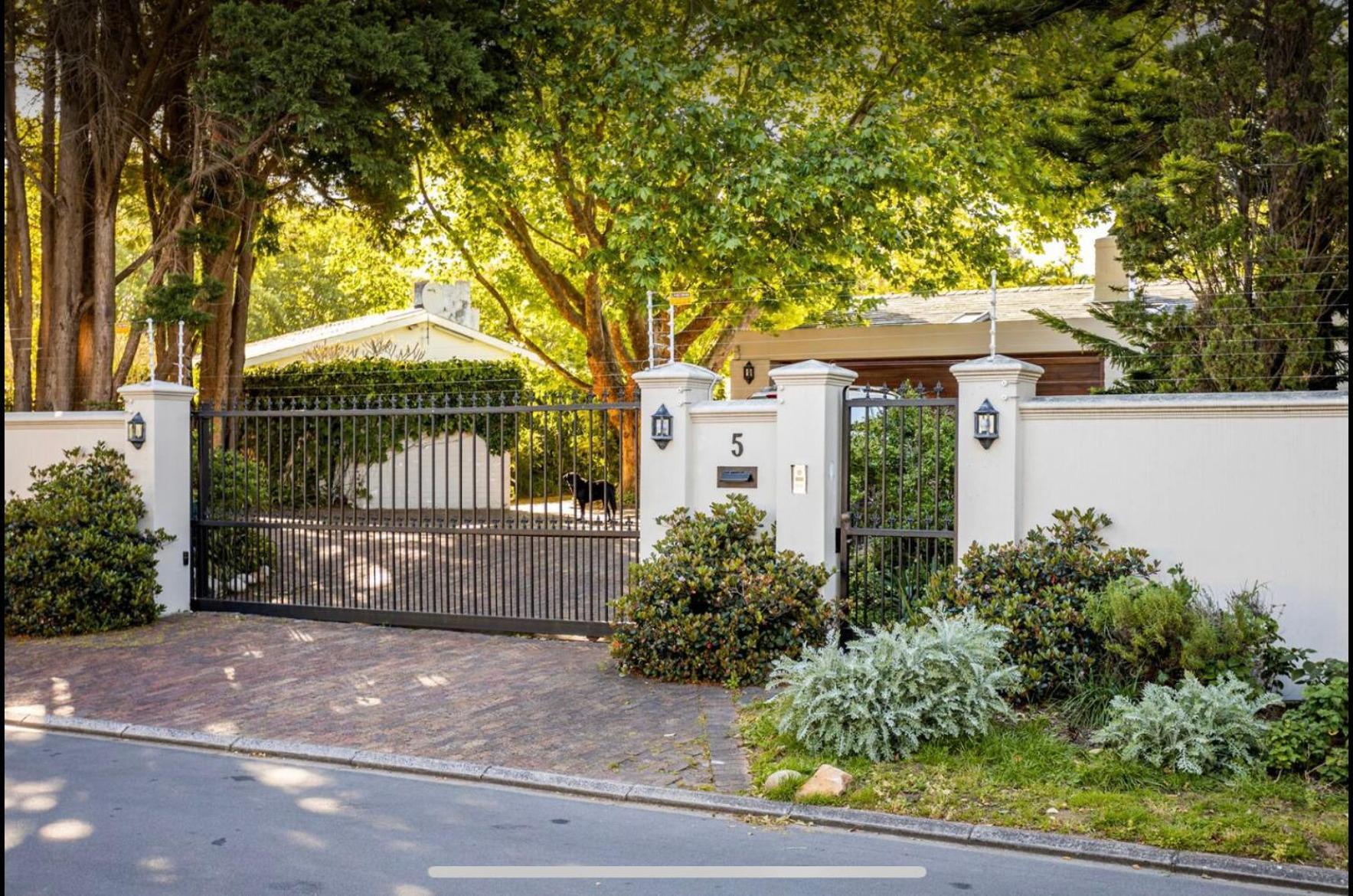 Guest Suite - Leafy Constantia Guest House ケープタウン エクステリア 写真